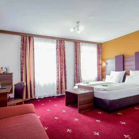 Tiptop Burgschmiet Garni 3* نورنبيرغ