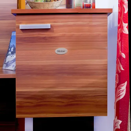 Tiptop Burgschmiet Garni فندق 3*