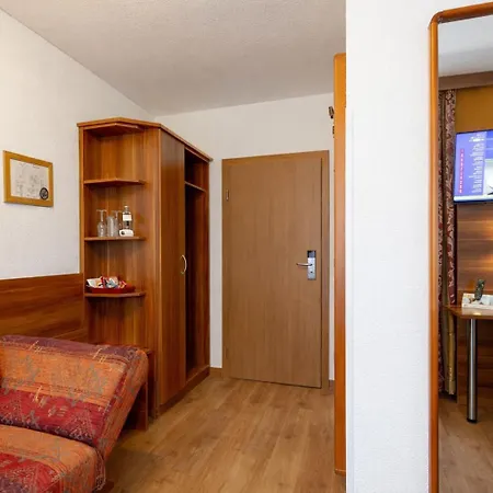 Tiptop Burgschmiet Garni 3*