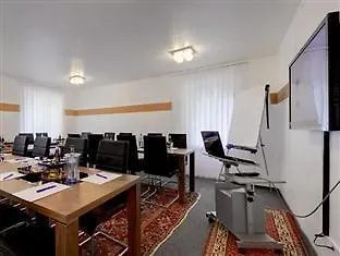 Tiptop Burgschmiet Garni Hotel Núremberg