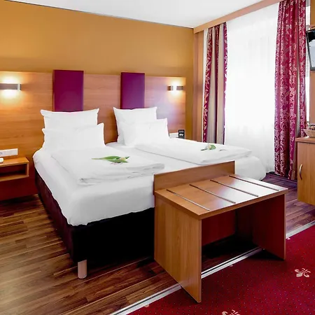 Tiptop Burgschmiet Garni Hotel Núremberg