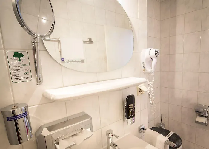 Szálloda Tiptop Burgschmiet Garni