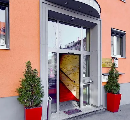 Szálloda Tiptop Burgschmiet Garni