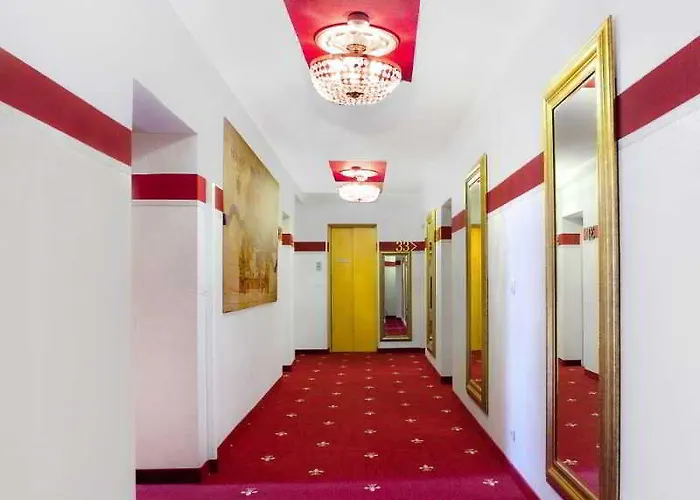 Szálloda Tiptop Burgschmiet Garni 3*