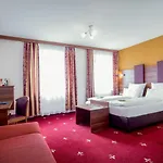 Tiptop Burgschmiet Garni 3* Nürnberg