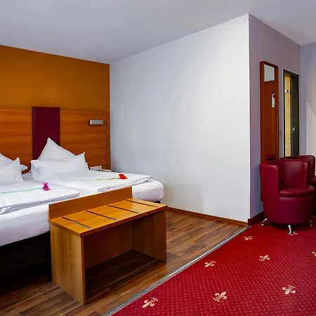 Tiptop Burgschmiet Garni 3* Núremberg