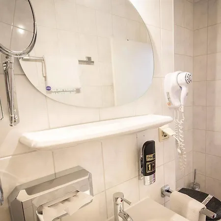 Hotel Tiptop Burgschmiet Garni