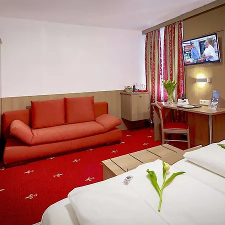 Tiptop Burgschmiet Garni Hotel Norimberk