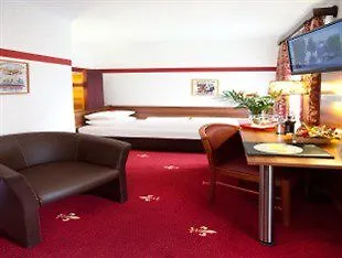 Tiptop Burgschmiet Garni Hotel Núremberg