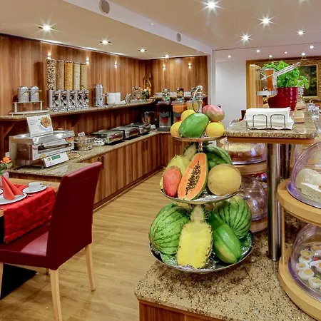 Tiptop Burgschmiet Garni 3* Nuremberg