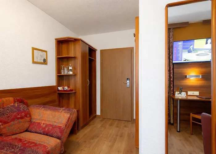 Tiptop Burgschmiet Garni 3*